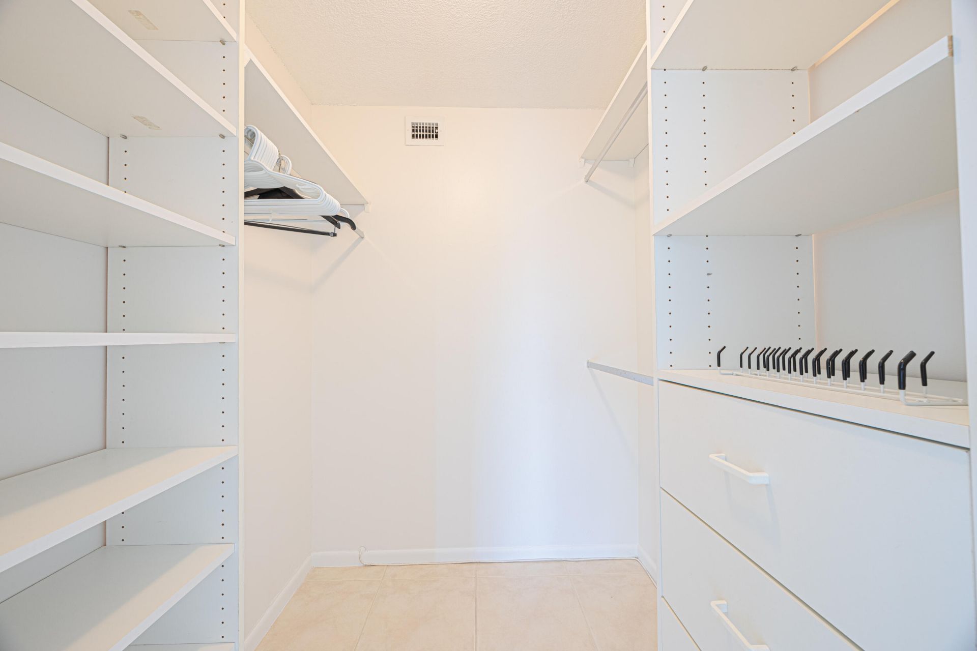 801 Palm Trail, Unit 9, Delray Beach, FL 33483 Photo