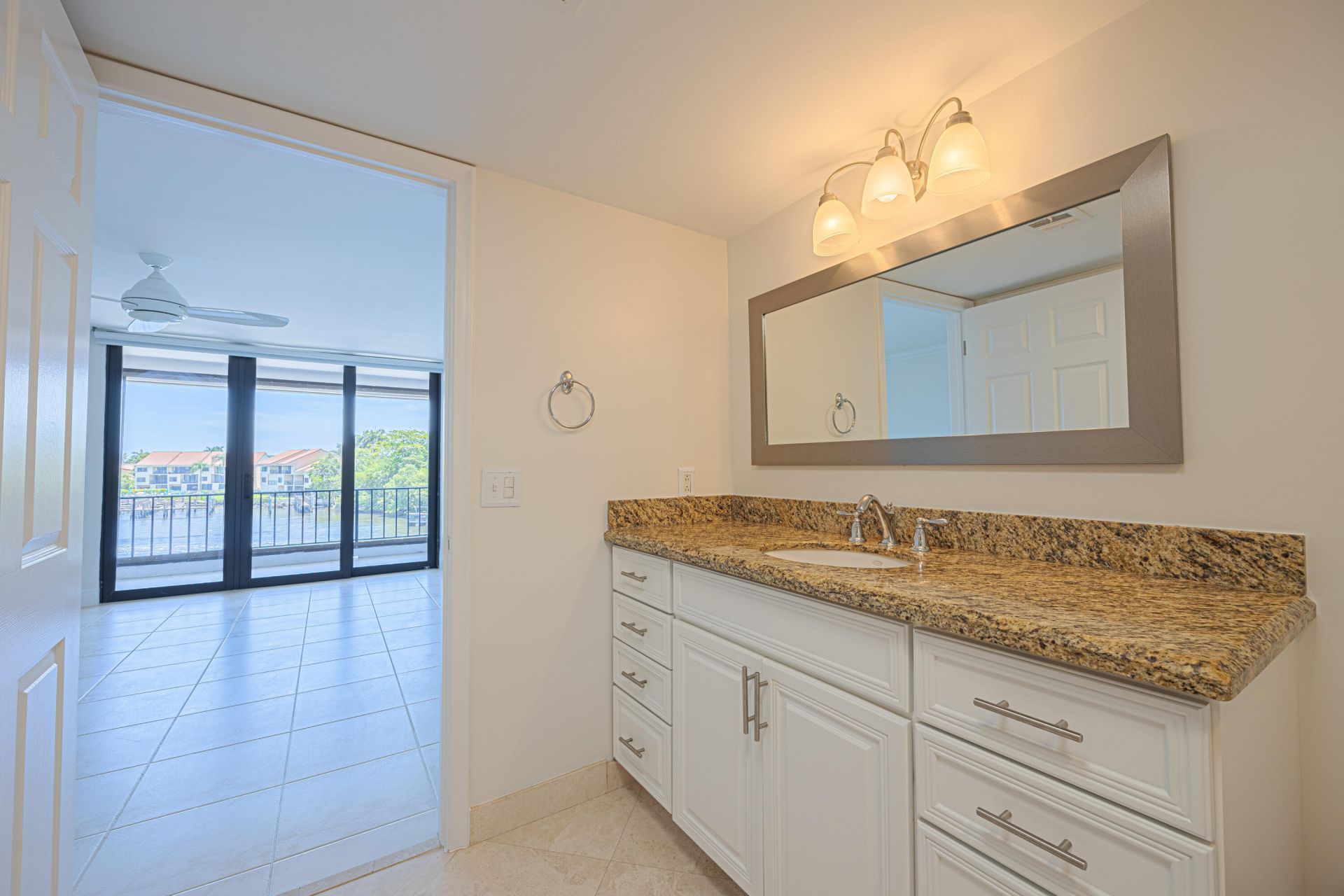 801 Palm Trail, Unit 9, Delray Beach, FL 33483 Photo