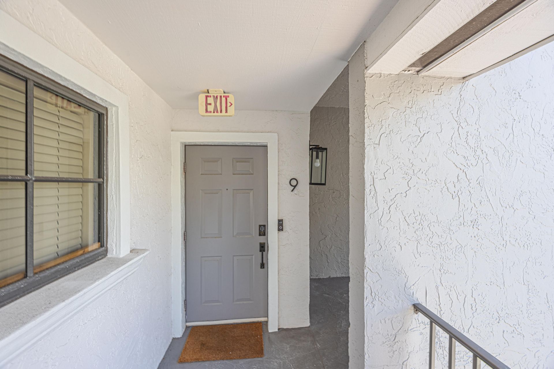801 Palm Trail, Unit 9, Delray Beach, FL 33483 Photo