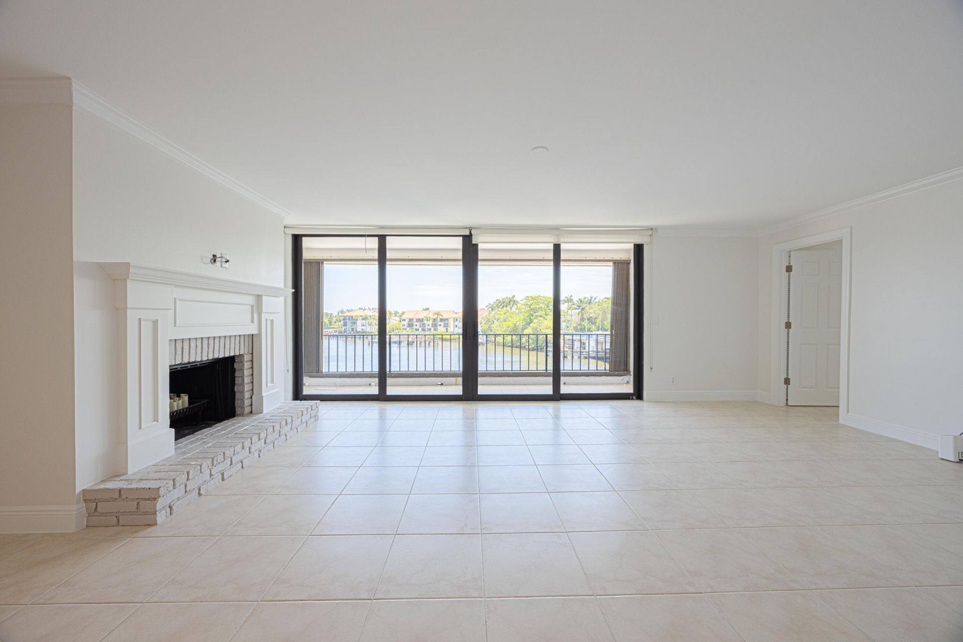 801 Palm Trail, Unit 9, Delray Beach, FL 33483 Photo