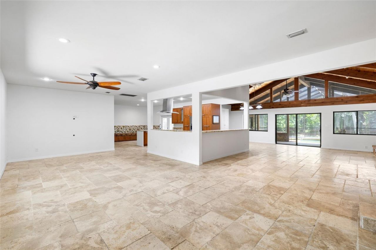 181 N Smokey Mountain Road, Seffner, FL 33584 Photo