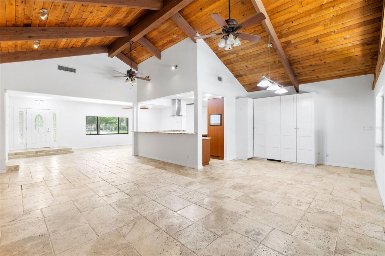 181 N Smokey Mountain Road, Seffner, FL 33584 Photo