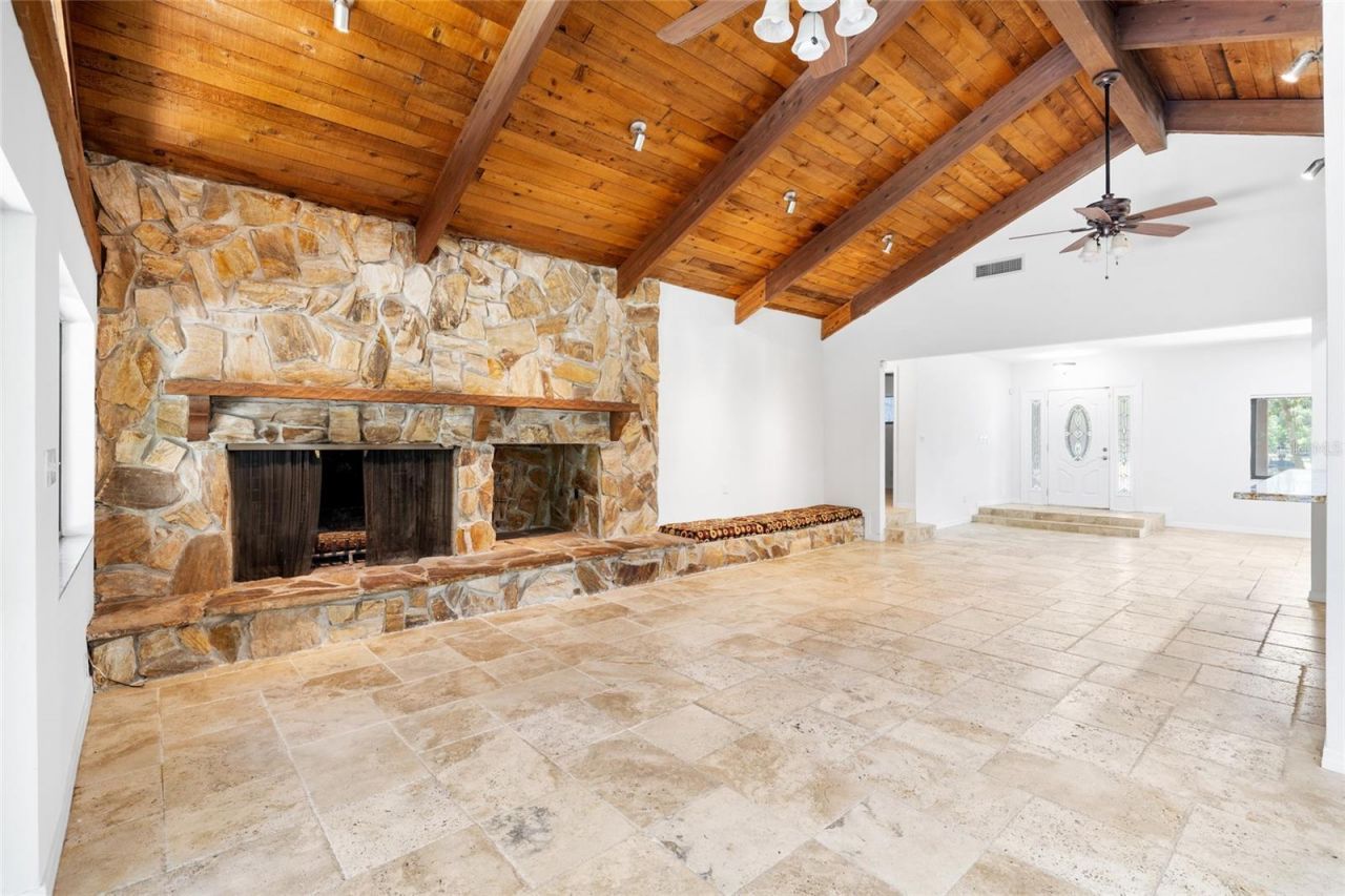 181 N Smokey Mountain Road, Seffner, FL 33584 Photo