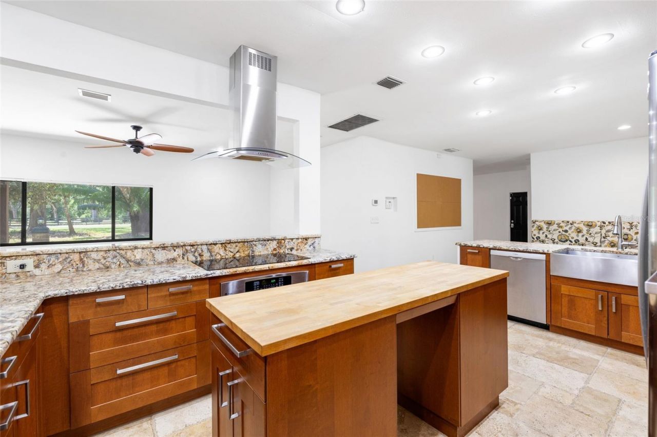 181 N Smokey Mountain Road, Seffner, FL 33584 Photo