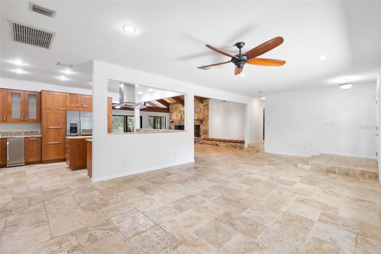 181 N Smokey Mountain Road, Seffner, FL 33584 Photo