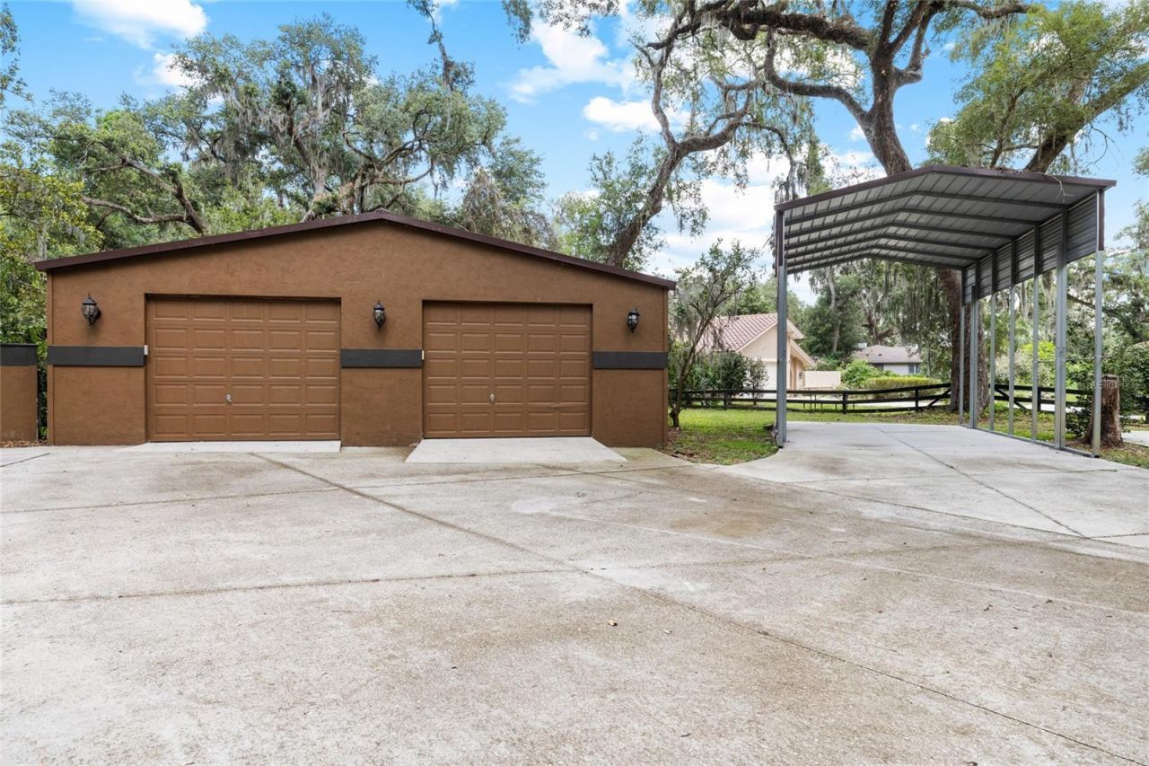 181 N Smokey Mountain Road, Seffner, FL 33584 Photo