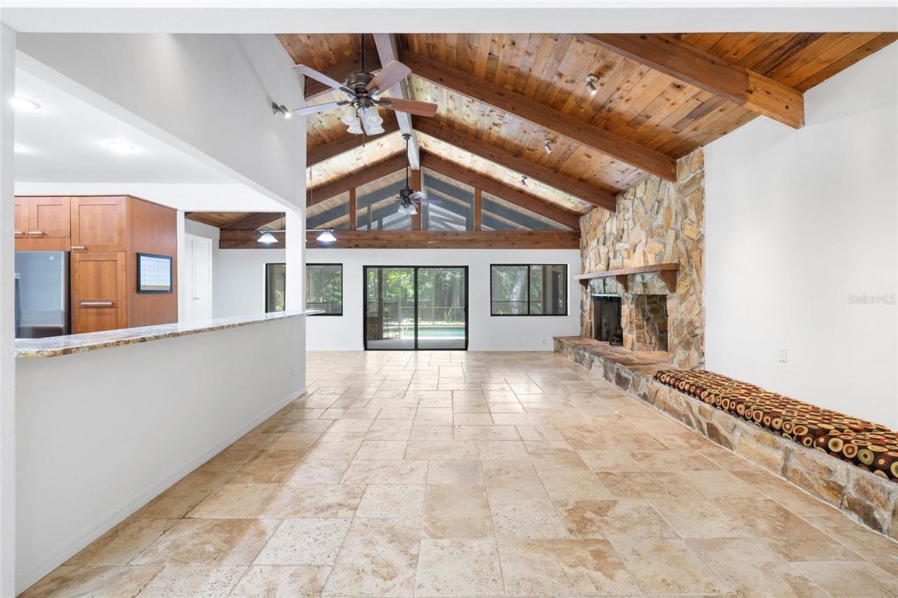 181 N Smokey Mountain Road, Seffner, FL 33584 Photo