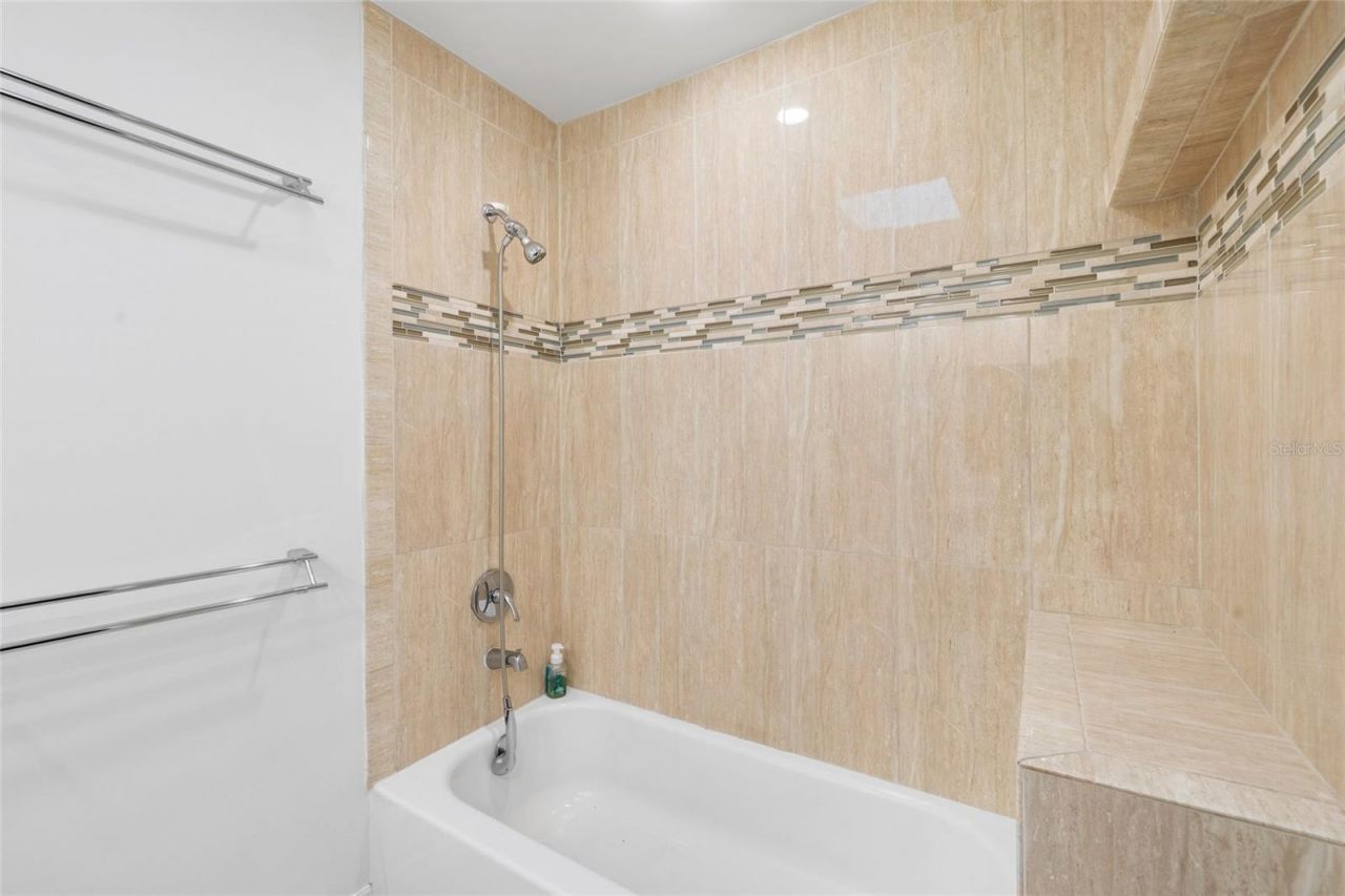 181 N Smokey Mountain Road, Seffner, FL 33584 Photo
