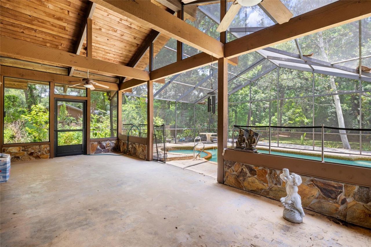 181 N Smokey Mountain Road, Seffner, FL 33584 Photo
