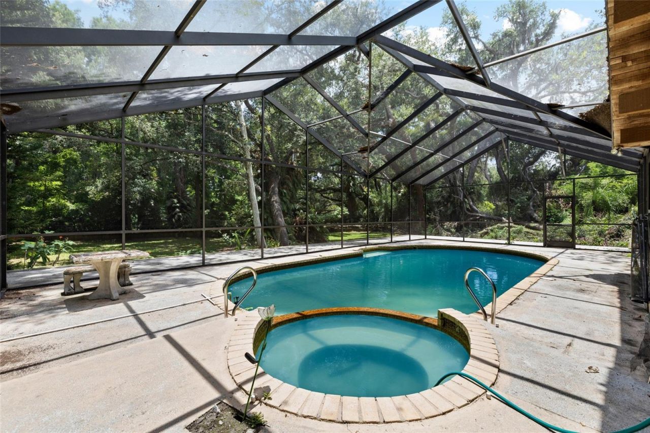 181 N Smokey Mountain Road, Seffner, FL 33584 Photo