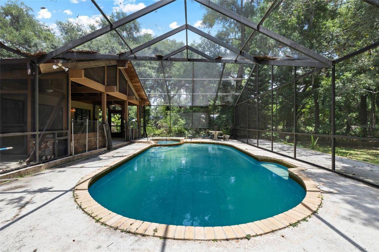 181 N Smokey Mountain Road, Seffner, FL 33584 Photo