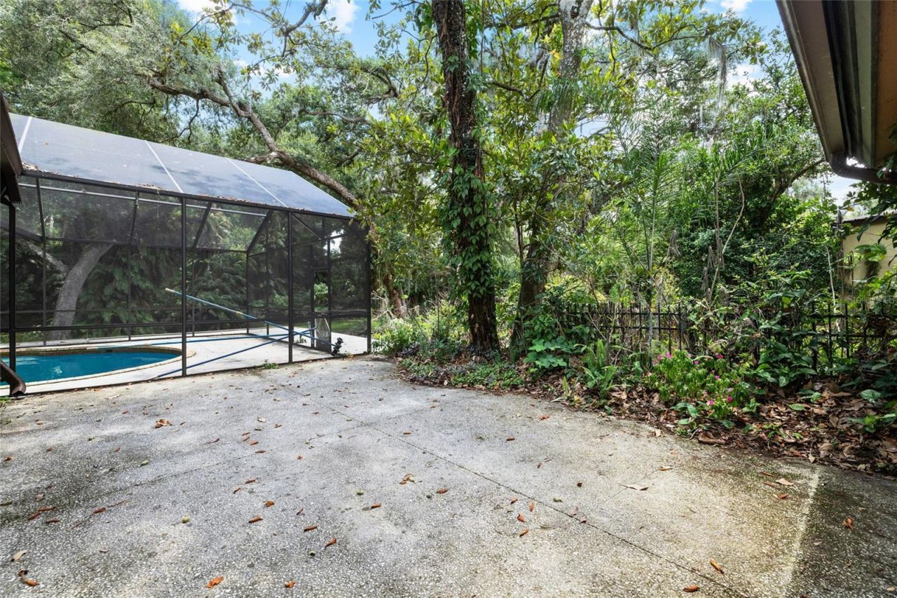 181 N Smokey Mountain Road, Seffner, FL 33584 Photo