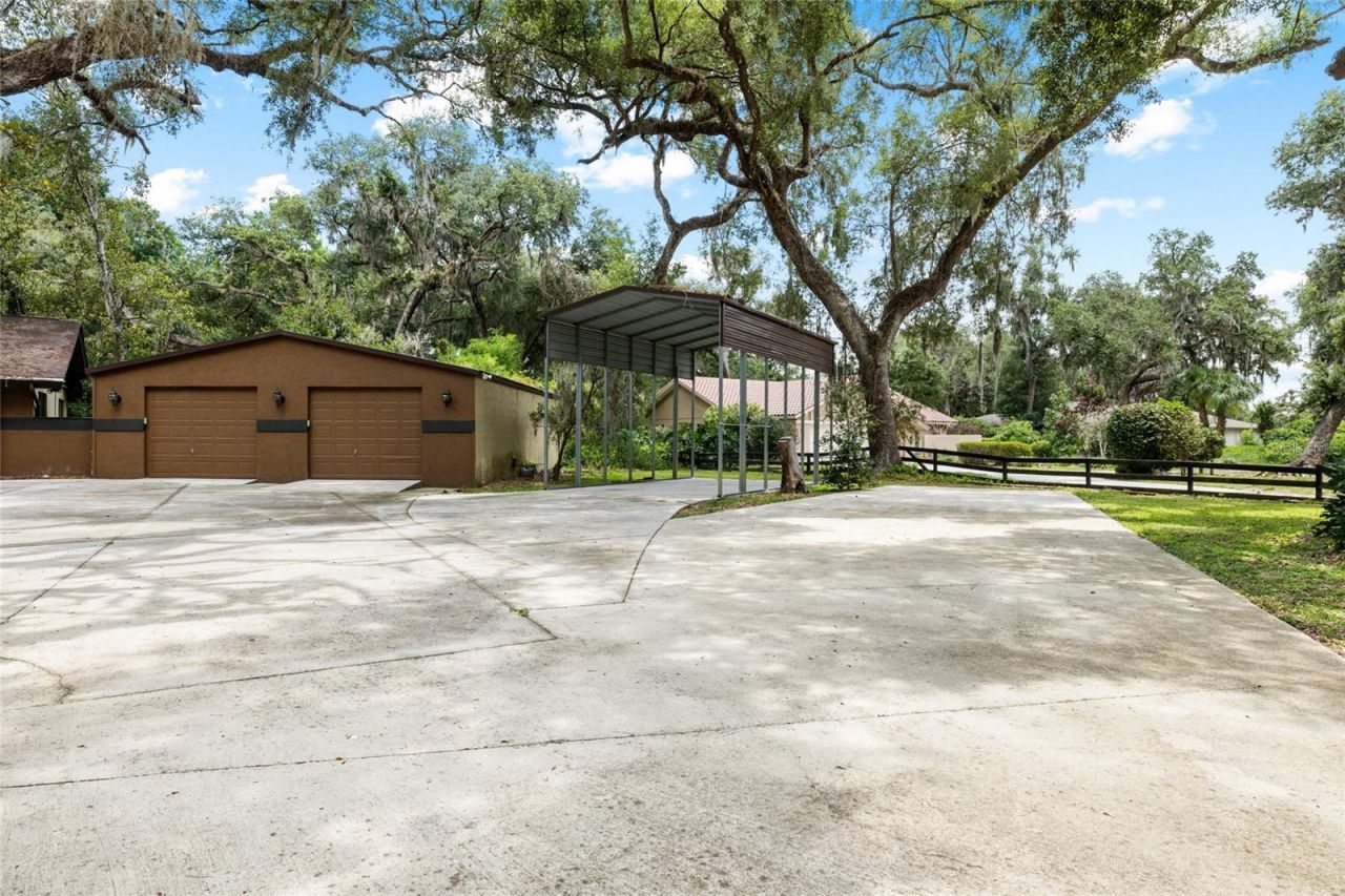 181 N Smokey Mountain Road, Seffner, FL 33584 Photo