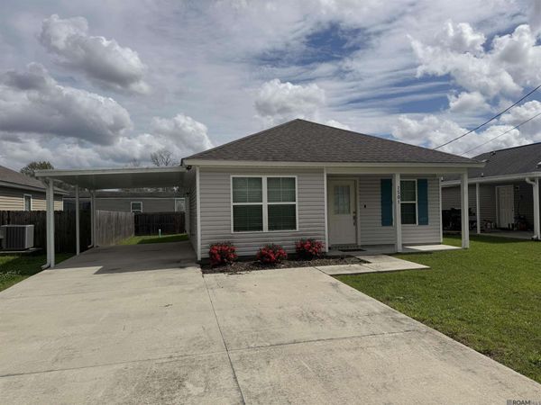 1501 Ravier Ln, Sunshine, LA 70780
