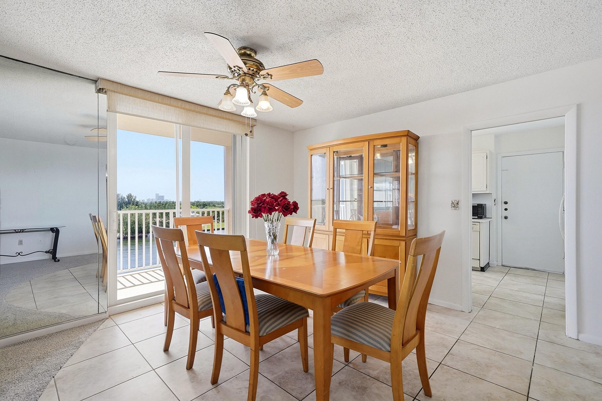 1401 S Ocean Drive, Unit 704, Hollywood, FL 33019 Photo
