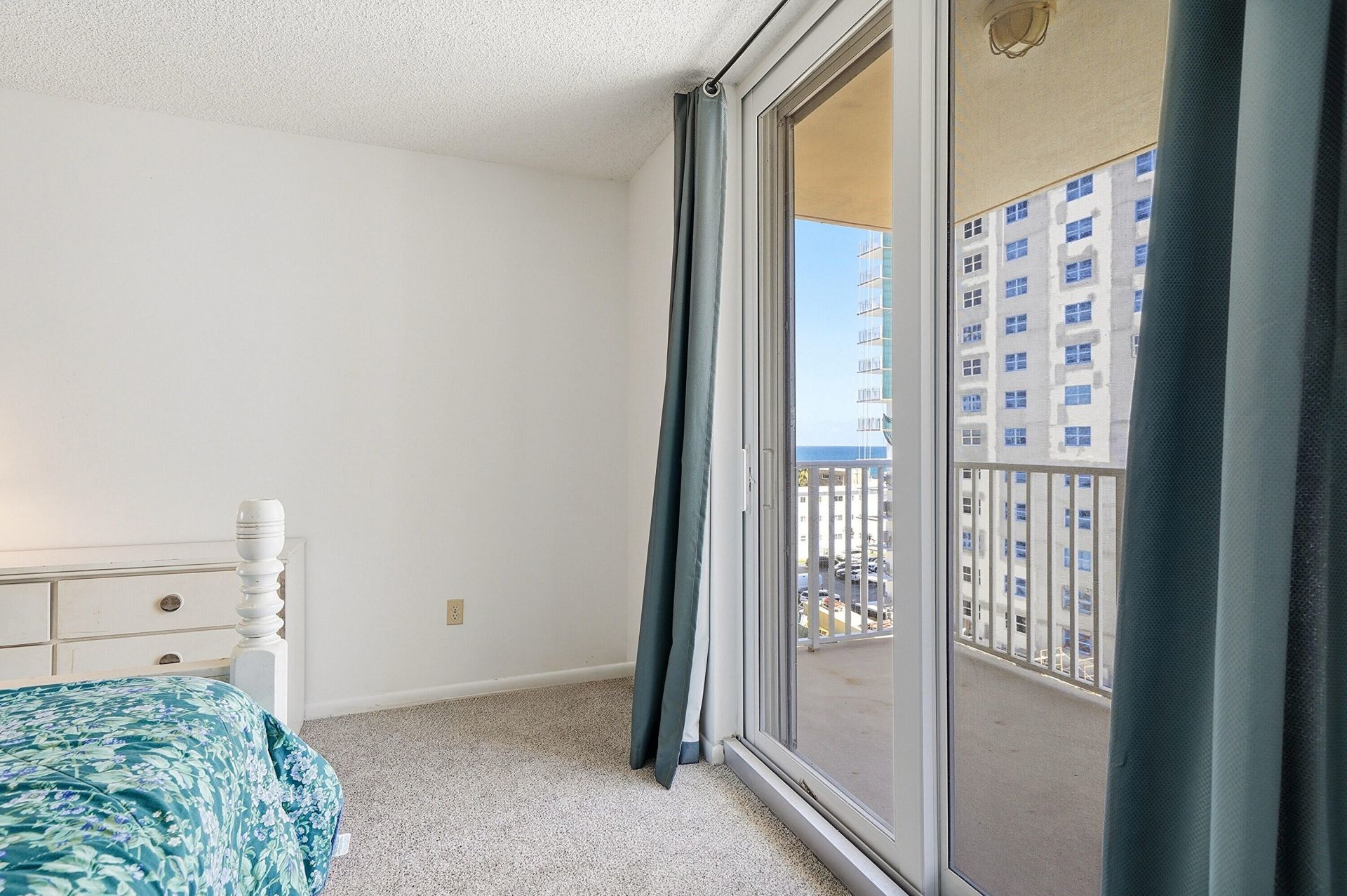 1401 S Ocean Drive, Unit 704, Hollywood, FL 33019 Photo