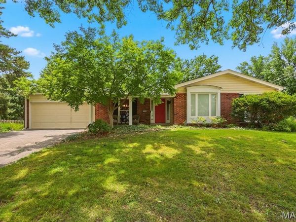 12080 Spruce Haven Drive, Creve Coeur, MO 63146