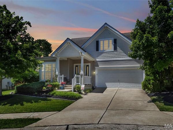 1437 Colonial Drive, St Charles, MO 63304