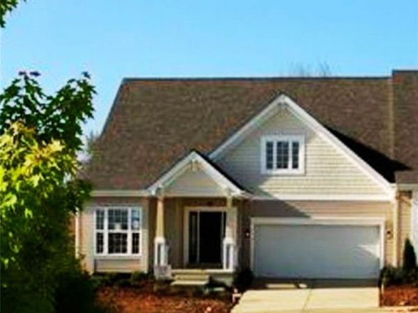 1437 Colonial Drive, St Charles, MO 63304