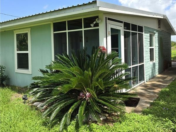503 E Dallas Avenue , Seadrift, TX 77983