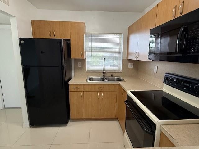 9660 Sunrise Lakes Boulevard, Unit 306, Sunrise, FL 33322 Photo