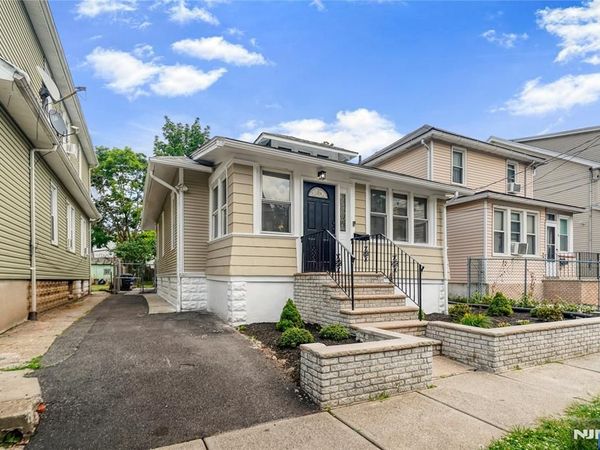 88 Franklin Terrace, IRVINGTON, NJ 07111