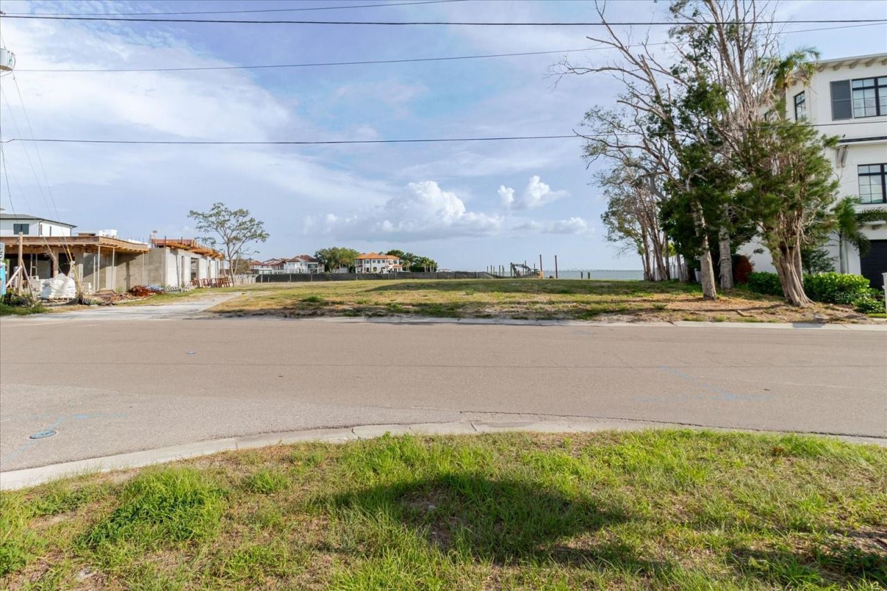 5102 W Longfellow Avenue, Tampa, FL 33629 Photo