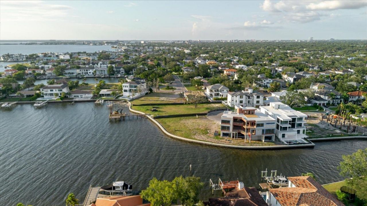 5102 W Longfellow Avenue, Tampa, FL 33629 Photo
