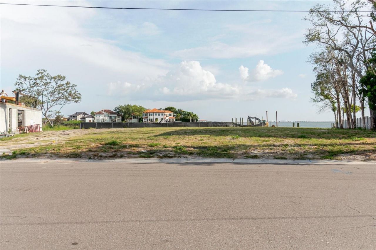 5102 W Longfellow Avenue, Tampa, FL 33629 Photo