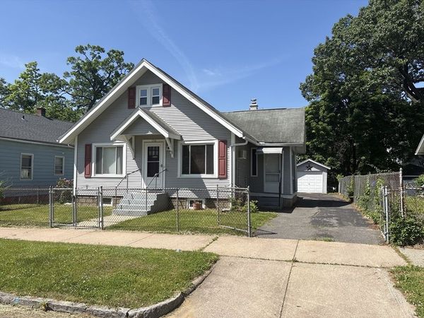 136 Maynard St, Springfield, MA 01109