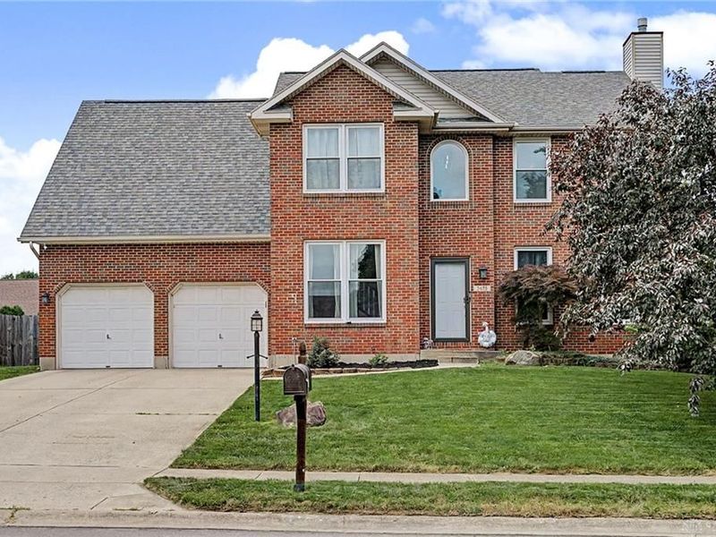 2675 Walnut Ridge Drive, Troy, OH 45373 Photo 3