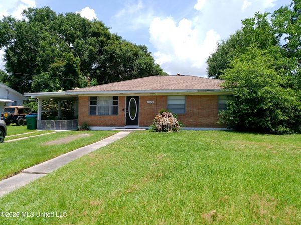 2179 Saint James Boulevard, Gulfport, MS 39507