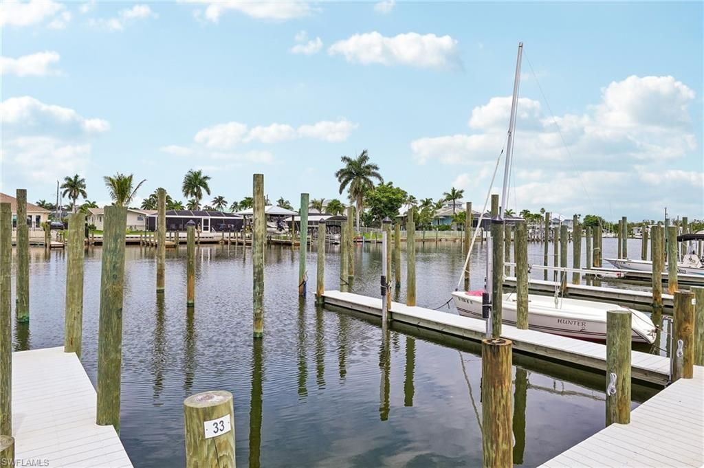 18010 San Carlos Blvd, Unit 33, Fort Myers Beach, FL 33931 Photo