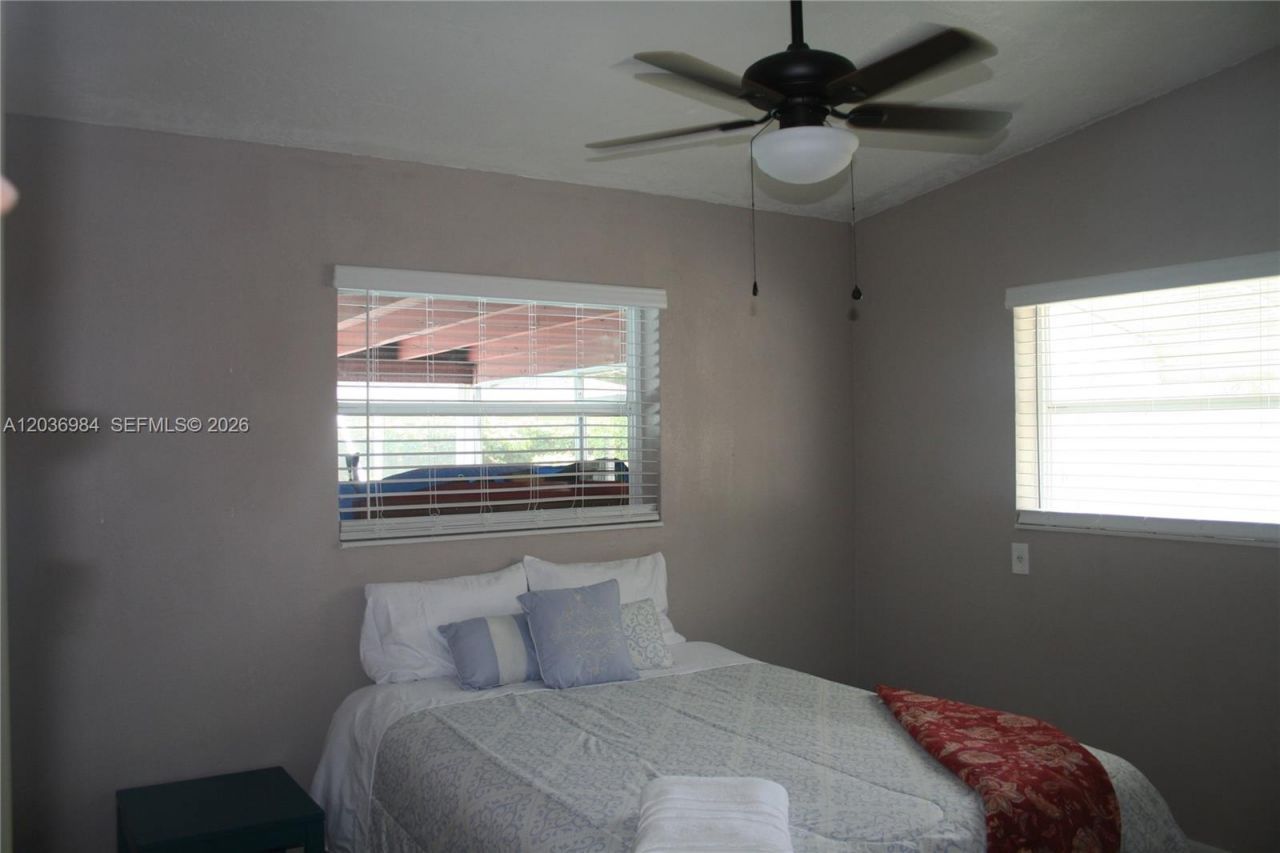 621 SW 64 Way , Unit 1, Pembroke Pines, FL 33023 Photo