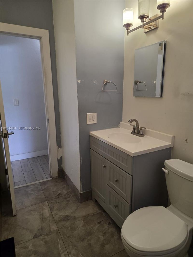 621 SW 64 Way, Pembroke Pines, FL 33023 Photo