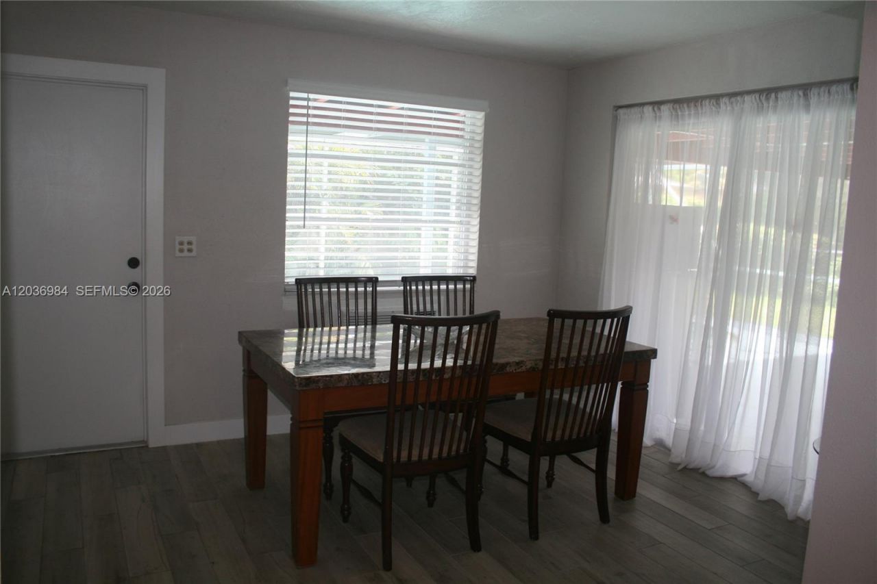 621 SW 64 Way , Unit 1, Pembroke Pines, FL 33023 Photo