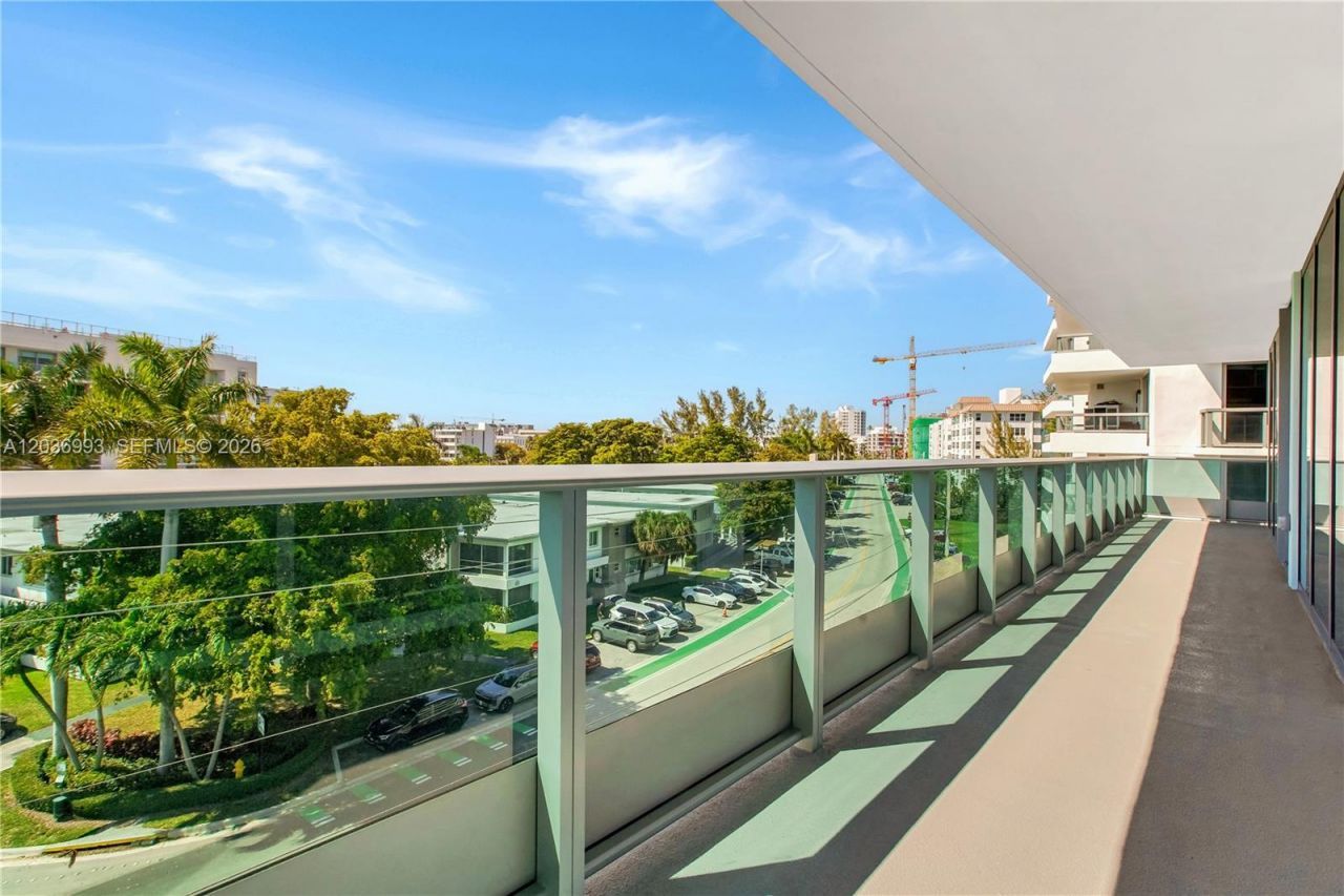9221 E Bay Harbor Drive , Unit 512, Bay Harbor Islands, FL 33154 Photo