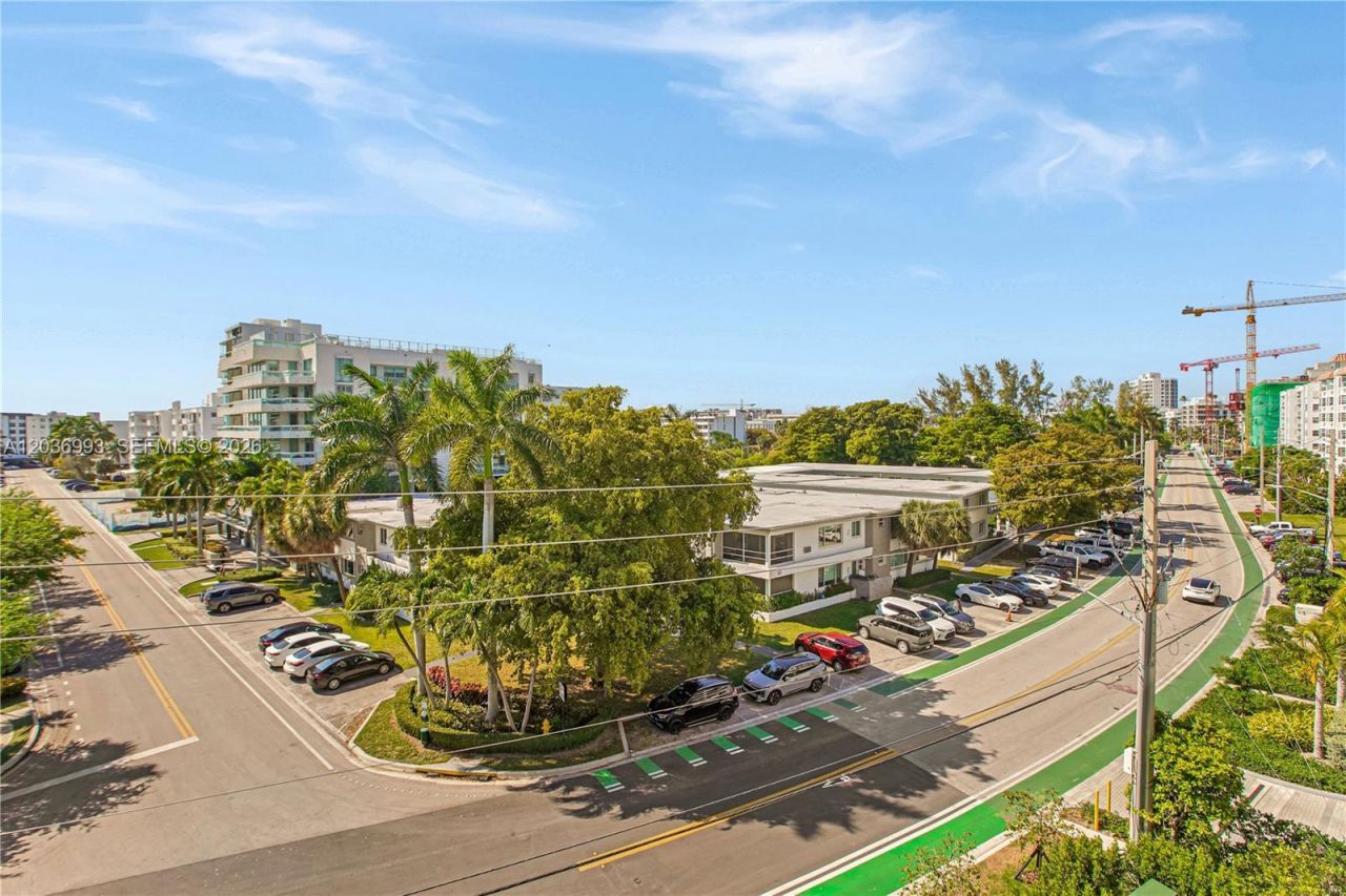 9221 E Bay Harbor Drive , Unit 512, Bay Harbor Islands, FL 33154 Photo