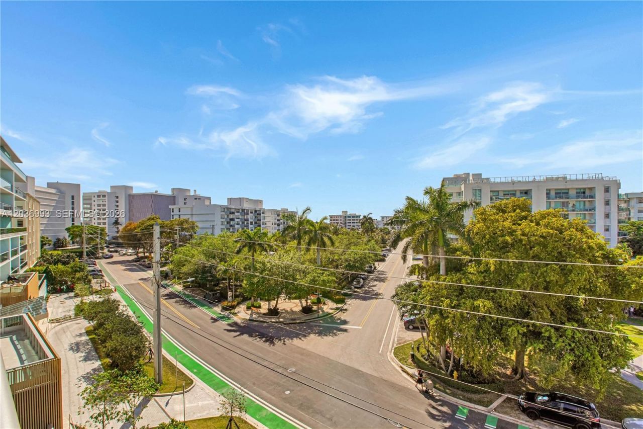 9221 E Bay Harbor Drive , Unit 512, Bay Harbor Islands, FL 33154 Photo