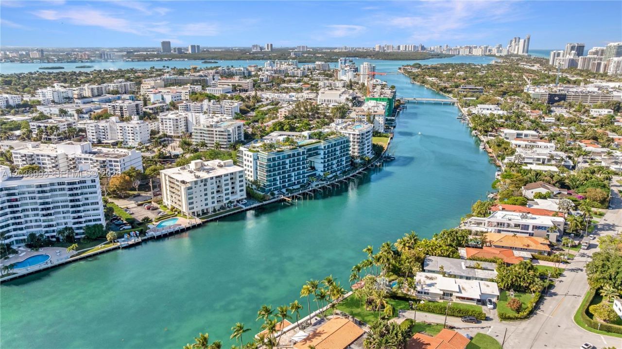 9221 E Bay Harbor Drive , Unit 512, Bay Harbor Islands, FL 33154 Photo