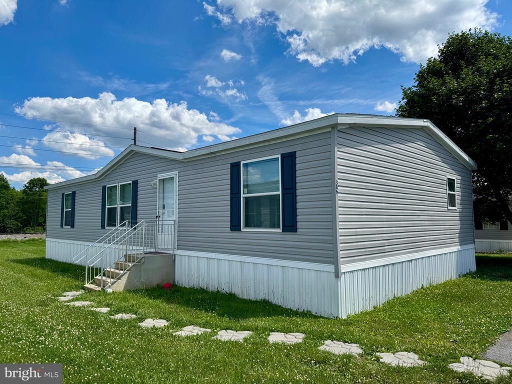 386 Royal Crest Drive , Martinsburg, WV 25405 Main Photo