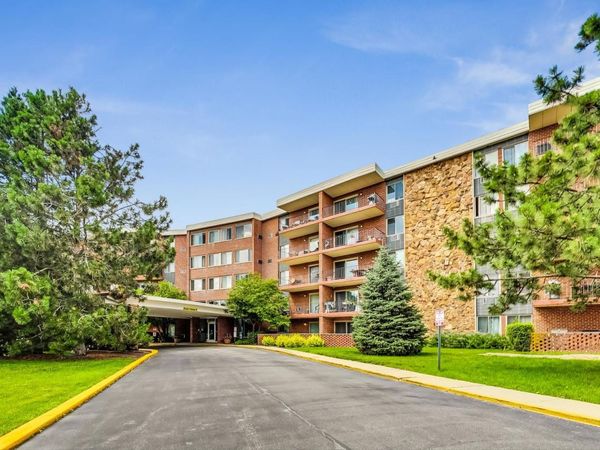 16 E Old Willow Road , Unit 431S, Prospect Heights, IL 60070