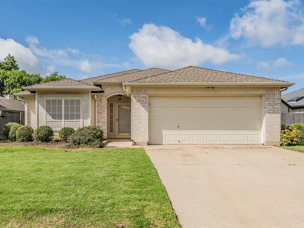 5814 Rock Meadow Trail , Arlington, TX 76017