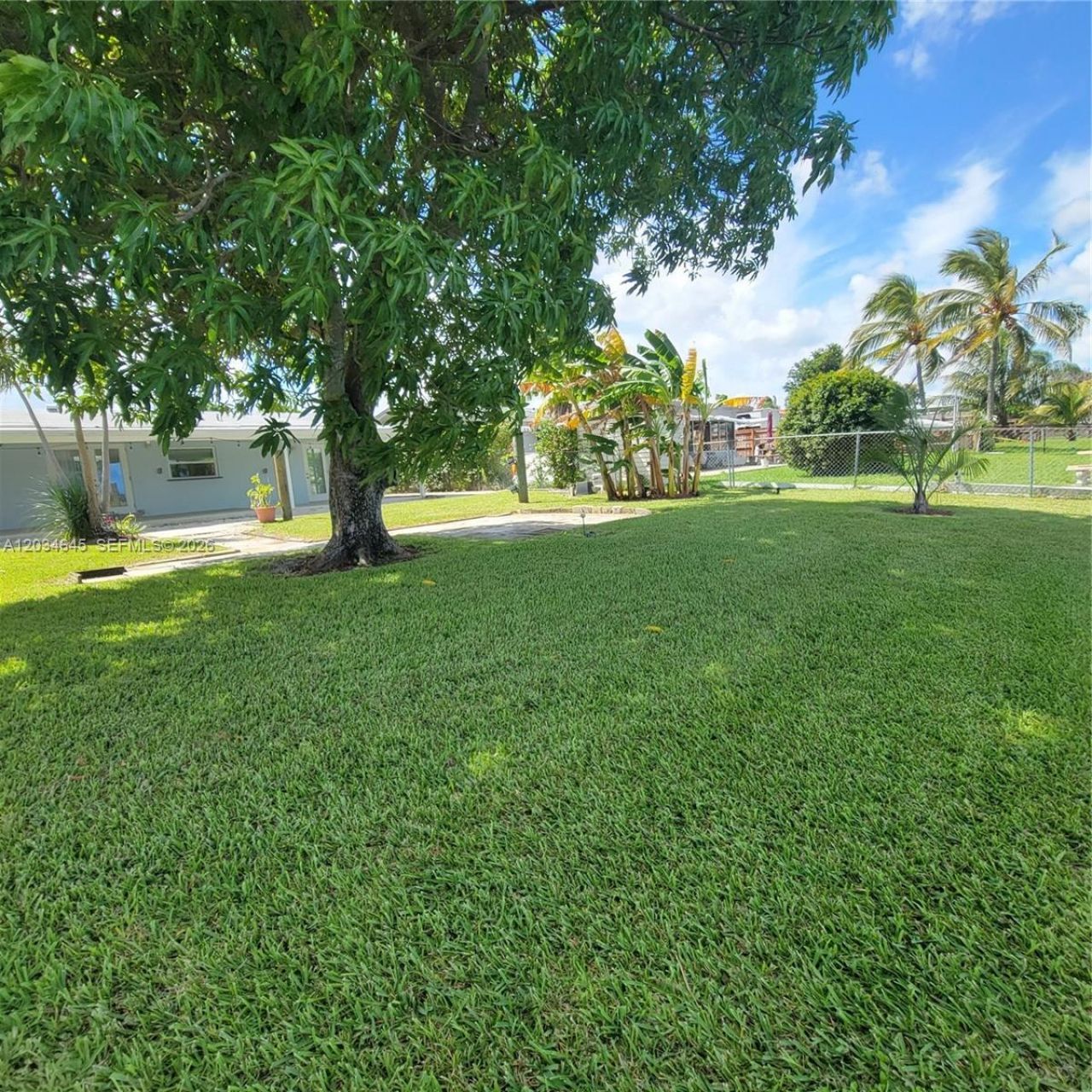 1211 NW 87th Way, Pembroke Pines, FL 33024 Photo
