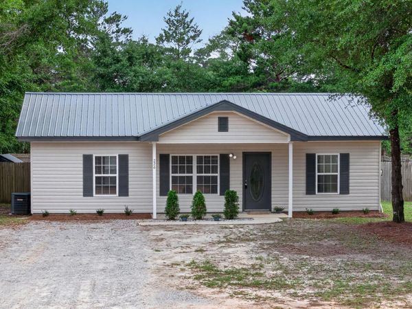 226 E Cypress Avenue, DeFuniak Springs, FL 32433