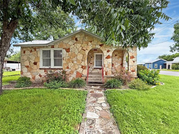 1195 W Coll ST , New Braunfels, TX 78130