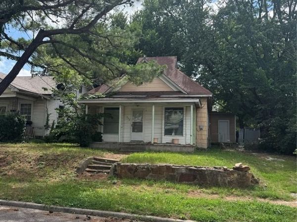 636 N Bell , Shawnee, OK 74801