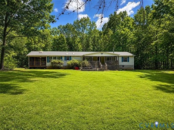 2229 Texas School Road , Wingina, VA 24599