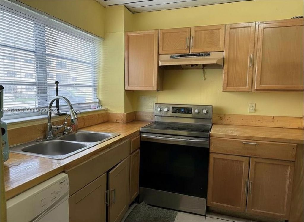 2301 NW 41st Ave , Unit 102, Lauderhill, FL 33313 Photo