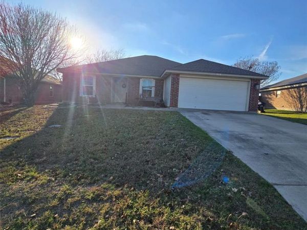 212 Druse Lane , Jarrell, TX 76537